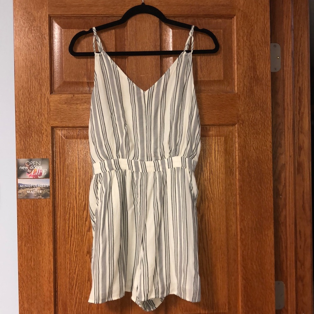 American Eagle romper